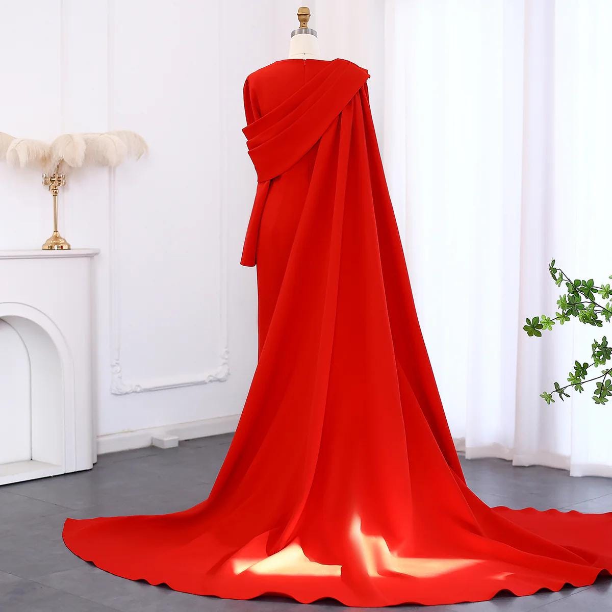 Scarlet Aura Mermaid Gown – Elegant Arabic Evening Dress with Dramatic Overskirt