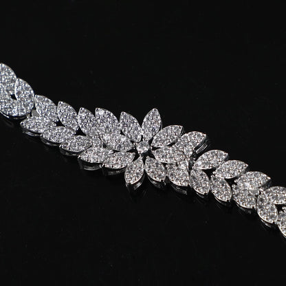 Nova Ice Bracelet - Luxurious Hand Jewelry
