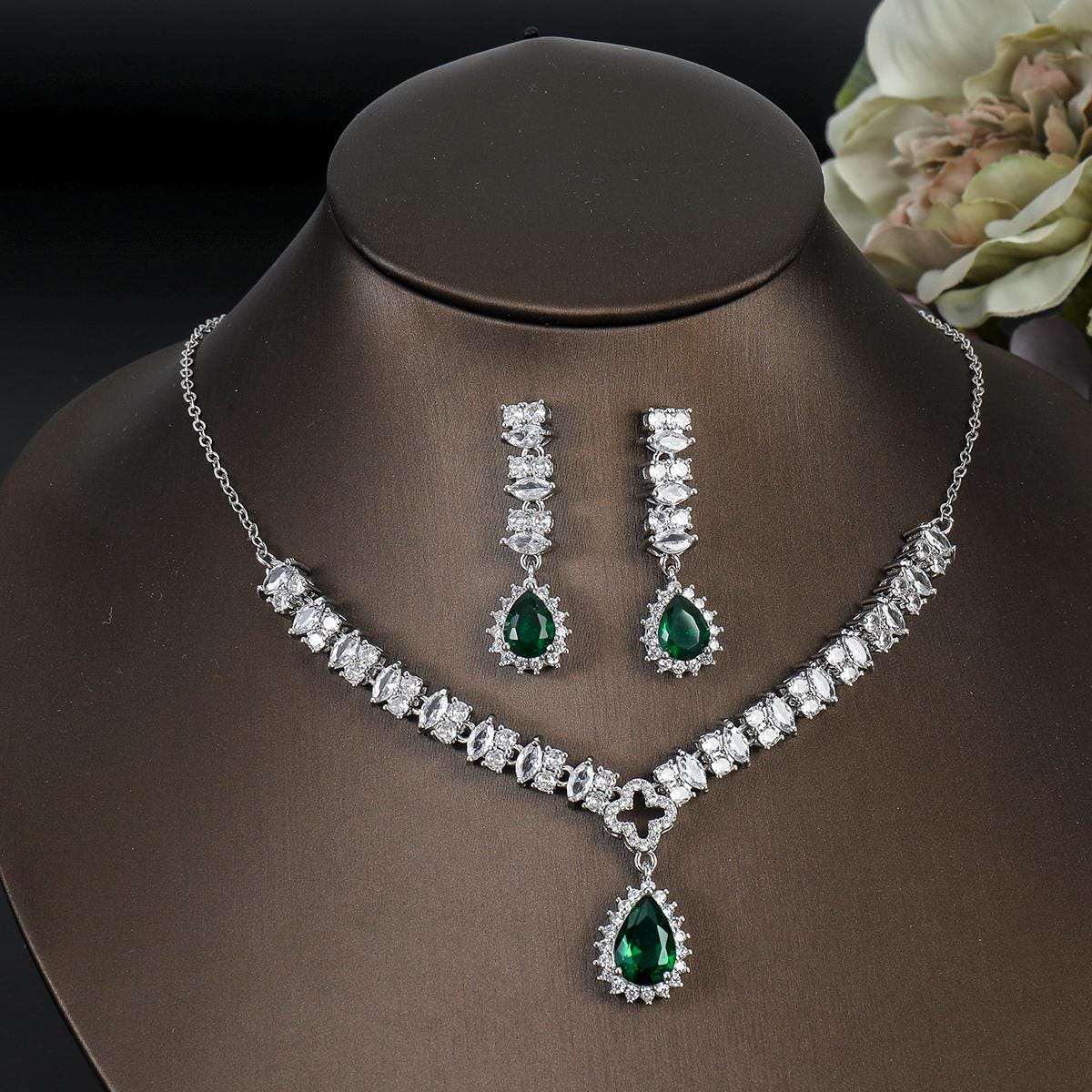 Celestia Glow Zircon Jewelry Set – Wedding Necklace and Earrings