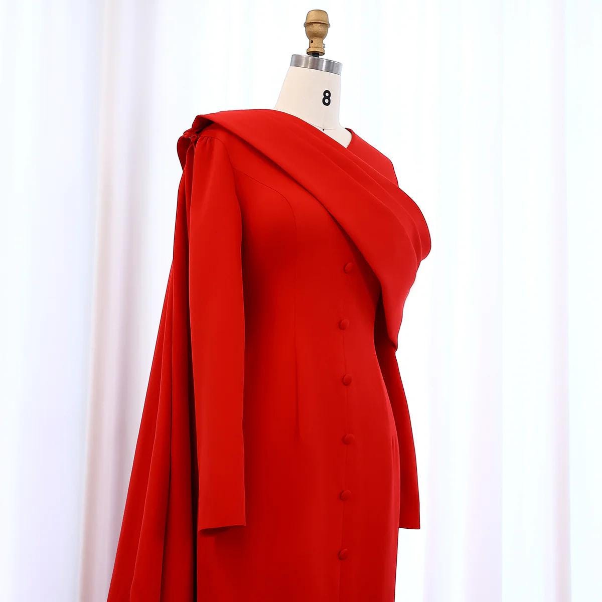 Scarlet Aura Mermaid Gown – Elegant Arabic Evening Dress with Dramatic Overskirt