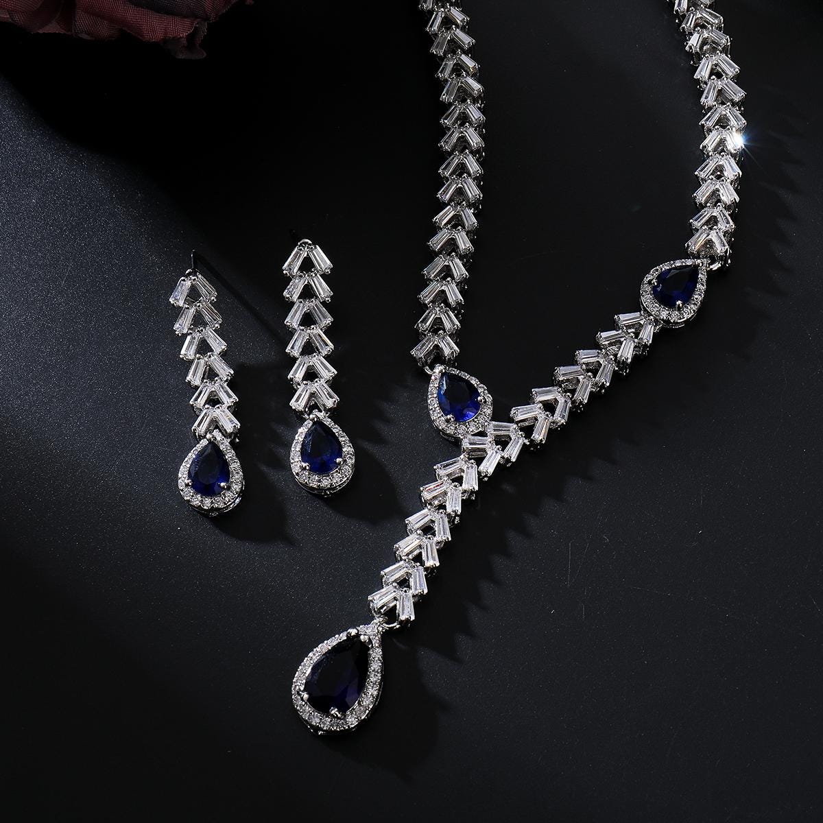 Aurelia Shine Zircon Jewelry Set – Classic Necklace and Earrings for Formal Events